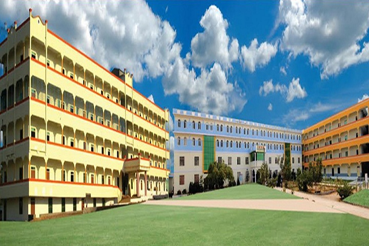https://cache.careers360.mobi/media/colleges/social-media/media-gallery/3344/2019/2/25/Campus View of Sri Indu Institute of Engineering and Technology Ibrahimpatnam_Campus-view.jpg